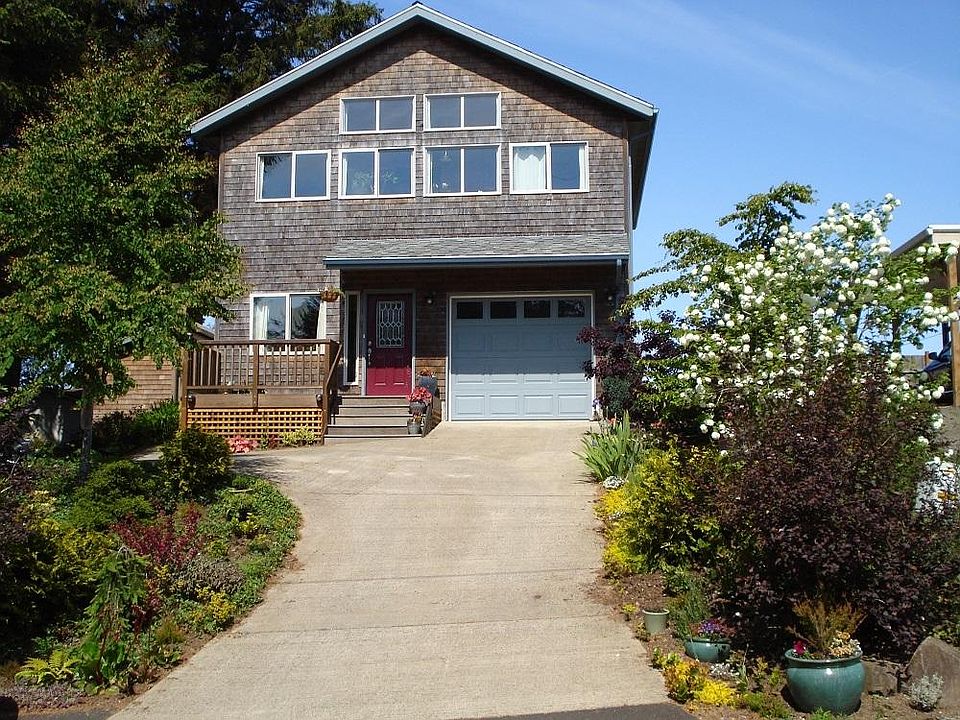 1st image of 2262 Fleming Ave W