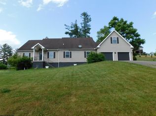 77 Devonwood Dr, Bridgeport, WV 26330