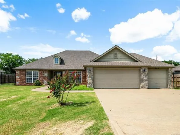 2019 Graham Pl, Pryor, OK 74361