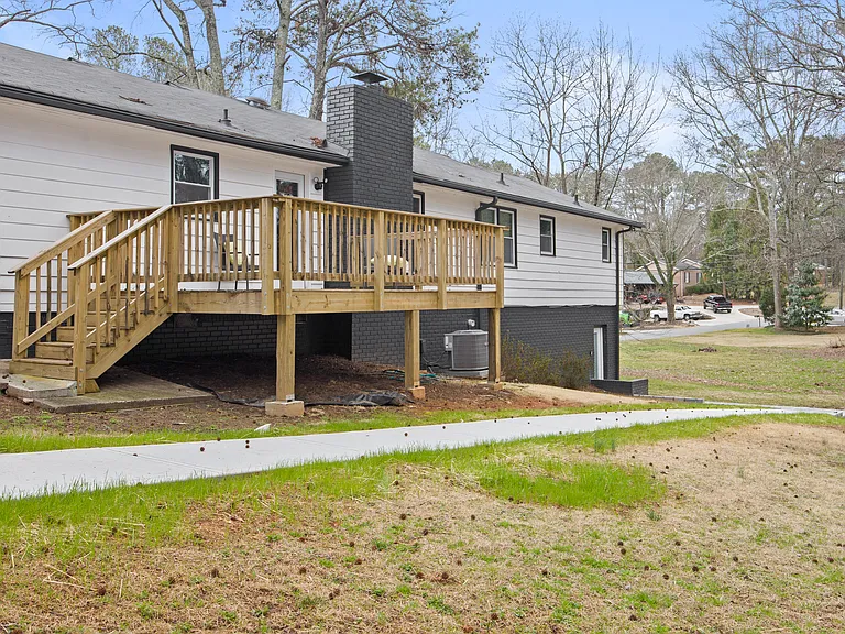 3285 Marlanta Dr — Photo 38