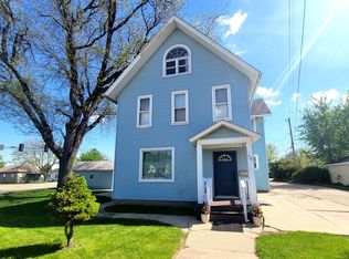 738 11th St, La Salle, IL 61301