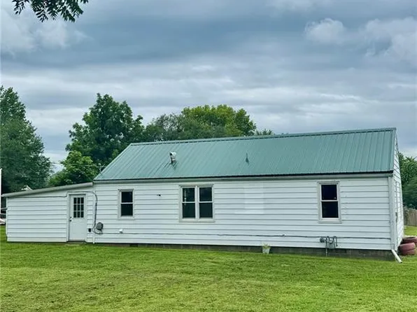 320 W Elm St, Palmyra, MO 63461