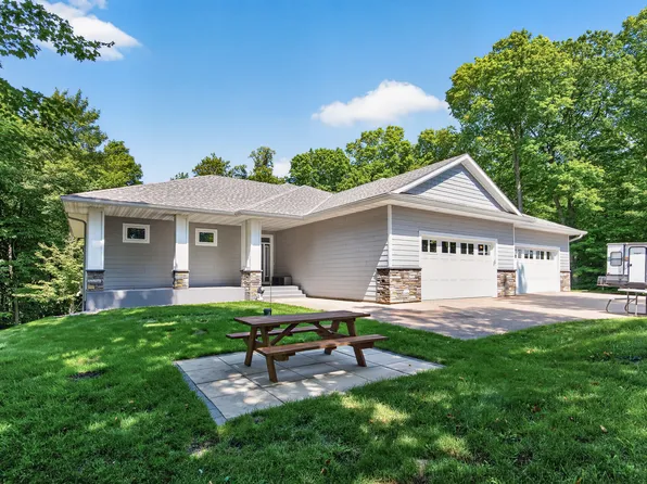 7250 159th ST, Carver, MN 55315