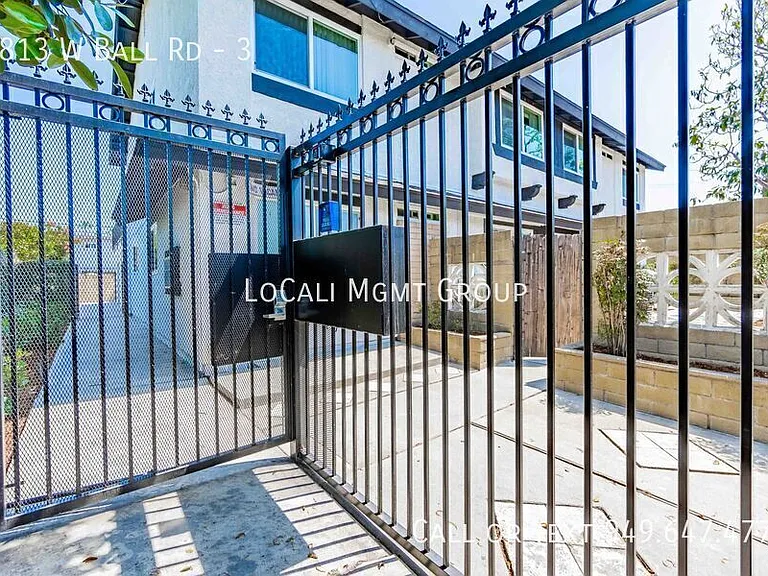 1813 W Ball Rd #3 — Photo 9