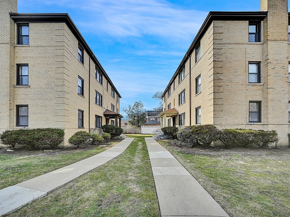 1st image of 10522-28 S Walden Pkwy #105282W