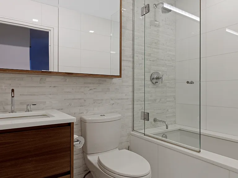 301 W 53rd St #4H — Photo 13
