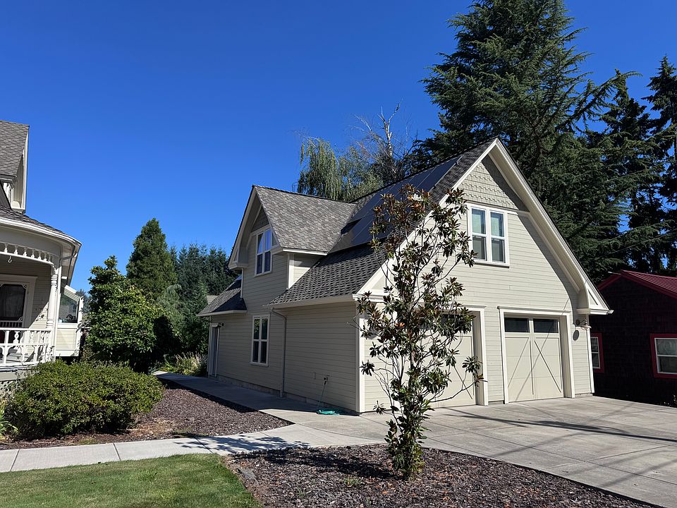 1st image of 3635 5th St