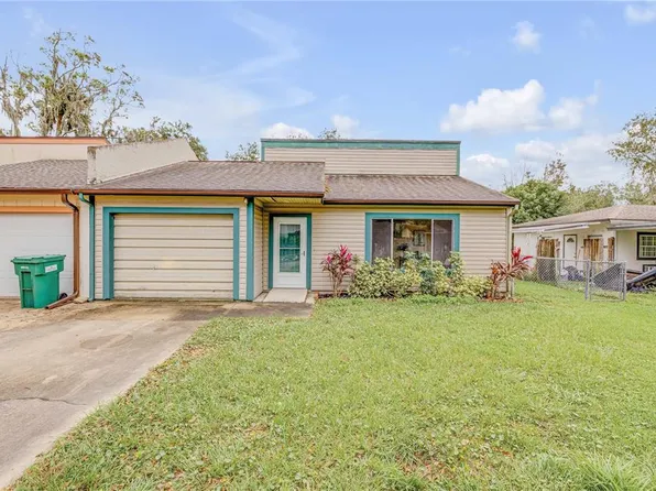 903 Newcastle Ct, Holly Hill, FL 32117