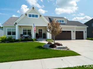 14719 Arcadia Woods Dr, Spring Lake, MI 49456