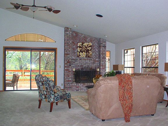 Open Spacious Floor Plan