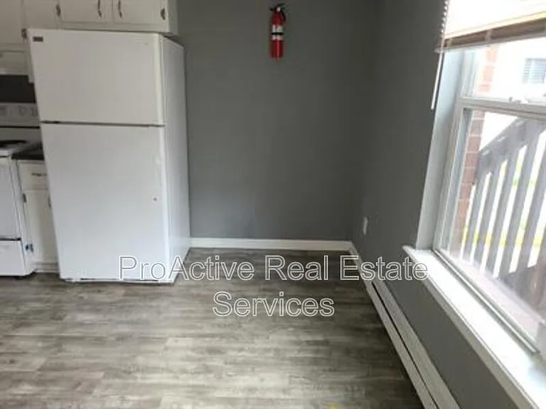 812 W 27th St #1 — Photo 7