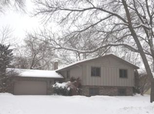 7608 James Ave N, Brooklyn Park, MN 55444