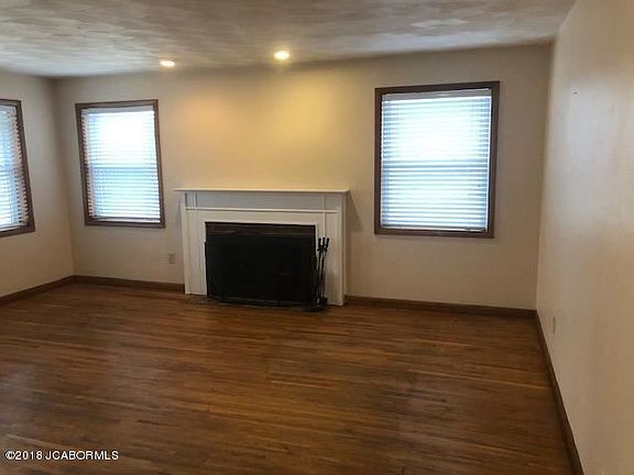 2nd image of 2213 Hillsdale Dr