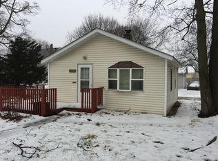 264 Orchard St, Elgin, IL 60123