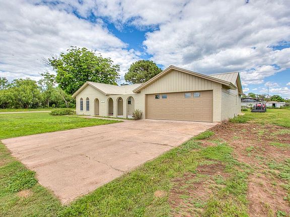 3rd image of 10094 Cottontail Ln