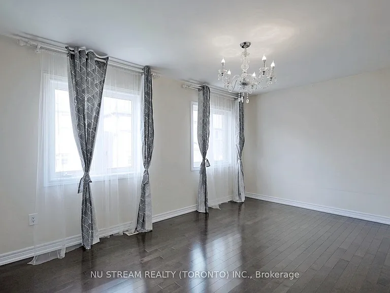 73 Serano Cres — Photo 29