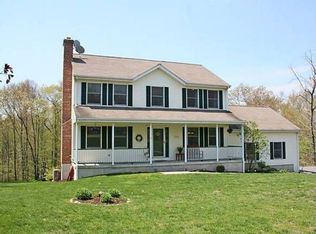 44 Ridgeview Dr, East Hampton, CT 06424