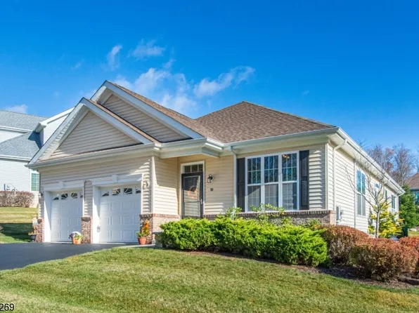 10 Harrison Way, Mount Arlington Boro, NJ 07856