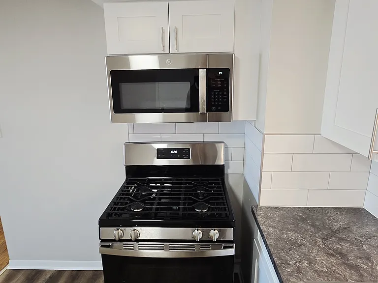 11011 S Lloyd Dr #15 — Photo 4