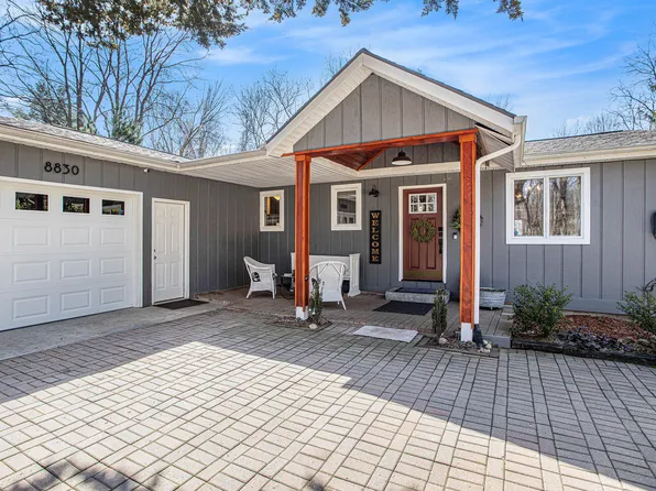 8830 N 39th St, Augusta, MI 49012