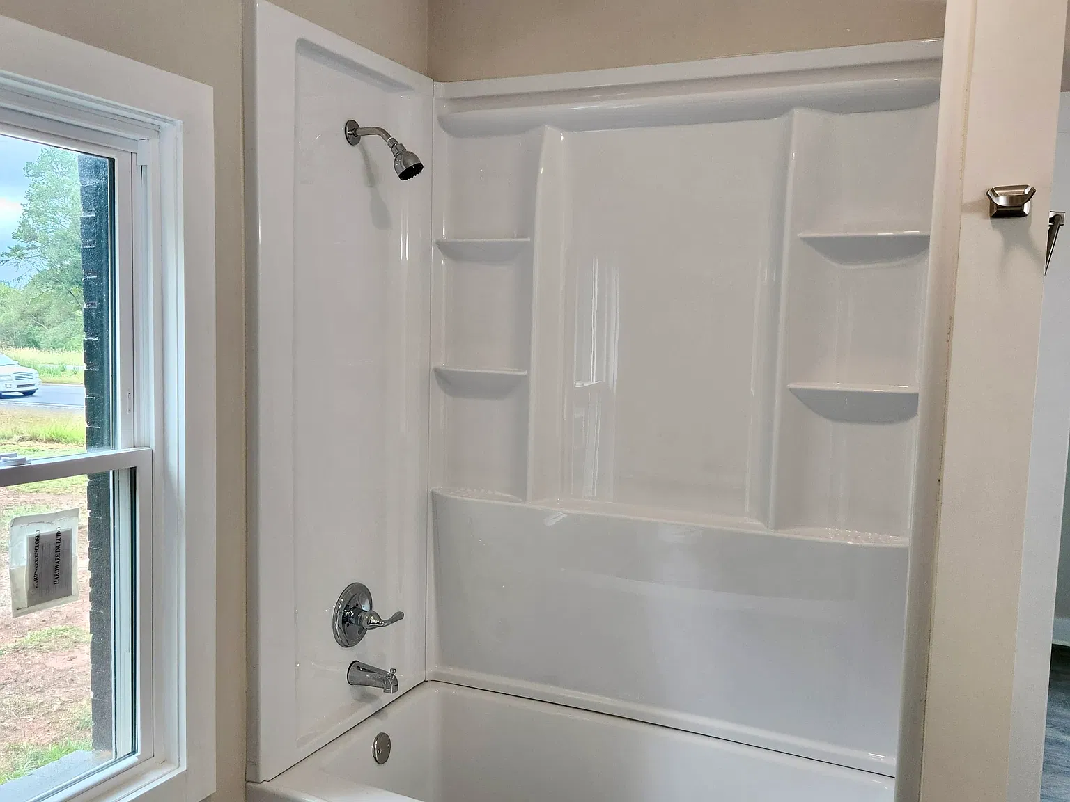 3 bed, 1260 sqft, $1,895 — Photo 3