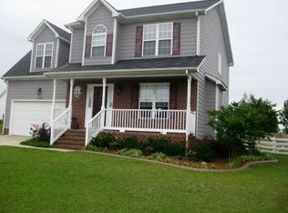 5624 Miranda Dr, Hope Mills, NC 28348