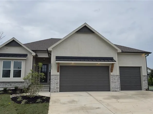 13037 W 174th Pl, Overland Park, KS 66221