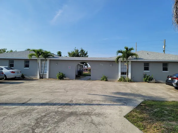 702 SE 47th St, Cape Coral, FL