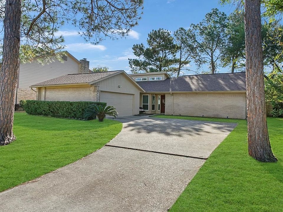 1st image of 21427 Park Bluff Dr