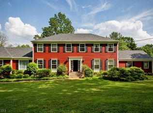 118 Dreahook Rd, Lebanon, NJ 08833