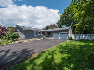 29 Sunny Rd, Saint James, NY 11780