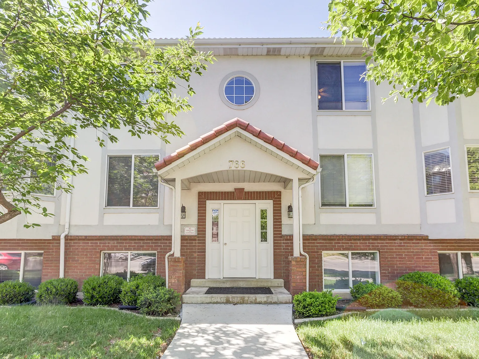 2 bed, 900 sqft, $475 — Photo 1