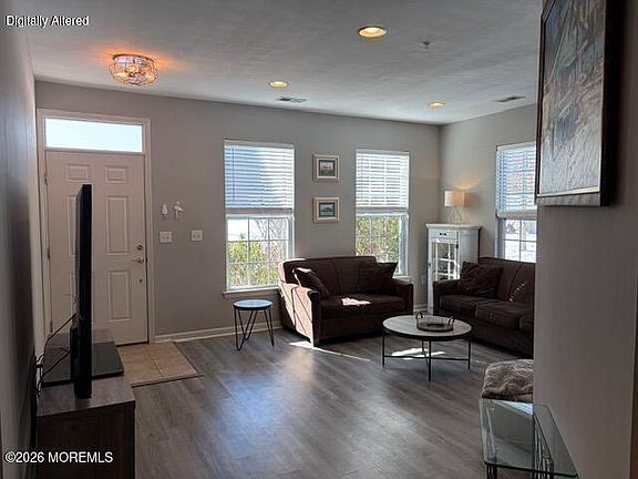 4th image of 31 Farrah Drive #1601