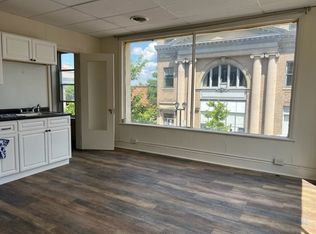 94 Remsen St APT 2F, Cohoes, NY 12047