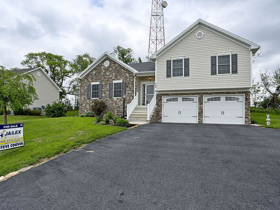 1st image of 114 Feather Dr