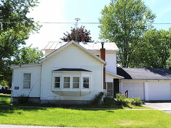 2nd image of 300 W North St