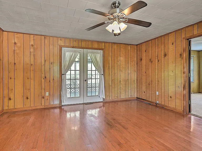597 Clear Branch Rd — Photo 6