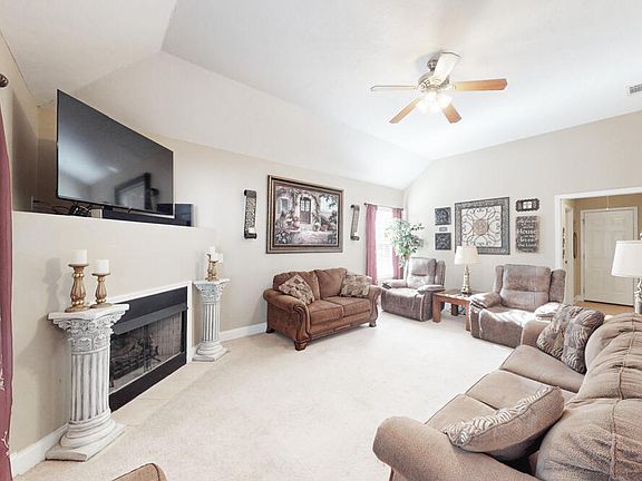 5th image of 139 Midland Pines Dr