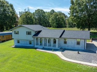 2727 Emmanuel Church Rd, Conover, NC 28613