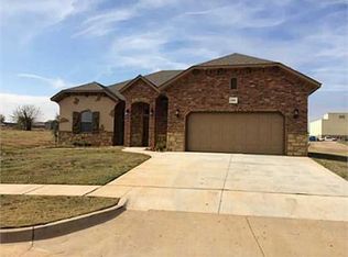 1601 Post Oak Ln, Moore, OK 73160