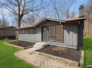 12 Glenbrook Dr, Newton, NJ 07860