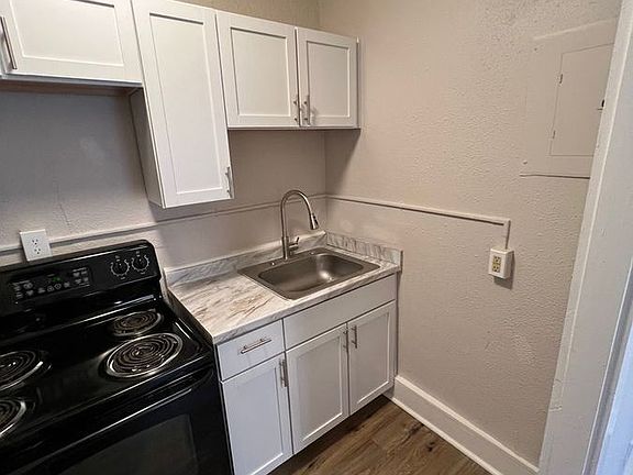 4th image of 438 N 18th St APT 10