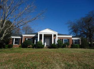215 Twin Hills Dr, Madison, TN 37115