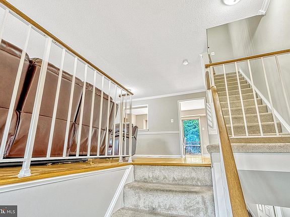 3rd image of 7316 Saint Johns Ct