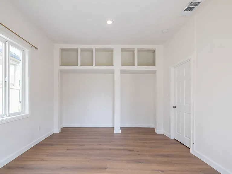 1481 Pomona Ave — Photo 11