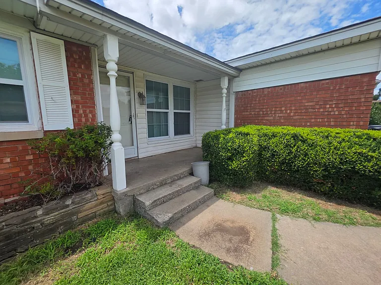 4909 N Pate Ave — Photo 6