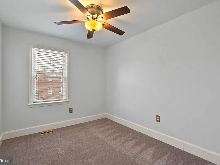 3848 Brighton Ct — Photo 19