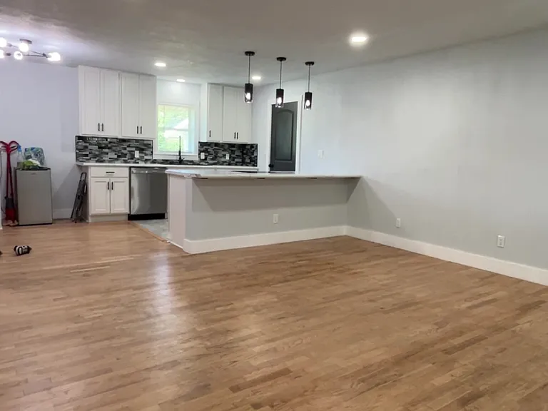 1614 Steele St — Photo 7