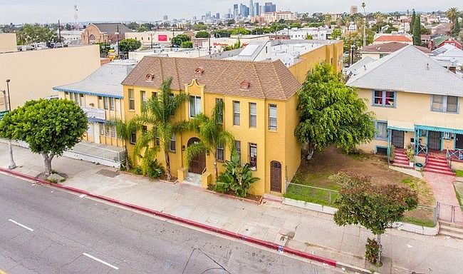 2nd image of 323 N Soto St #8