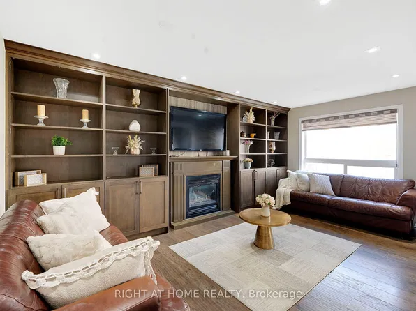 4 Giza Cres, Brampton, ON L6R 2R3